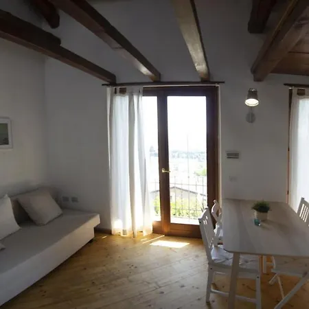 Casa Patrone בית הארחה